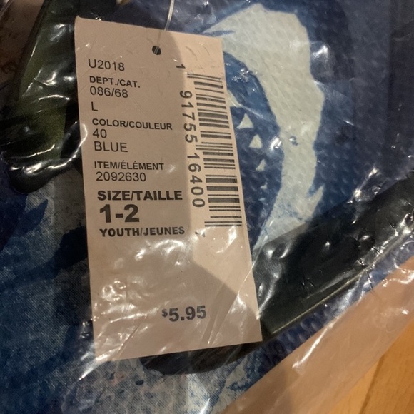 💦✏️🆓 with $30 purchase- NWT Children’s Place Shark Flip Flops - Size Youth 1-2 - Picture 2 of 7